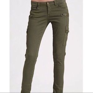 Blank Denim size 26 reade crop Jean in olive wash